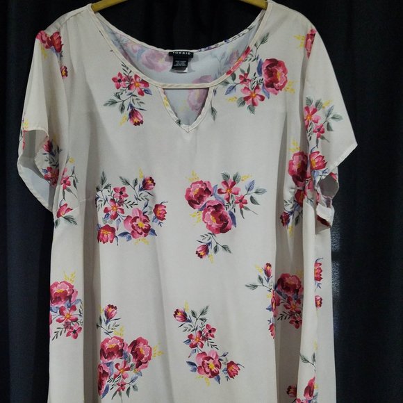 torrid Tops - Torrid cream flowers blouse 2xl